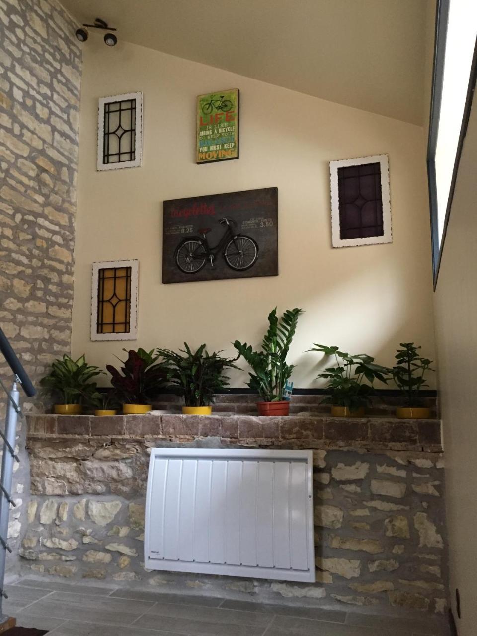 Le Rouge & Blanc Bed and Breakfast Saint-Maurice-le-Vieil Eksteriør billede